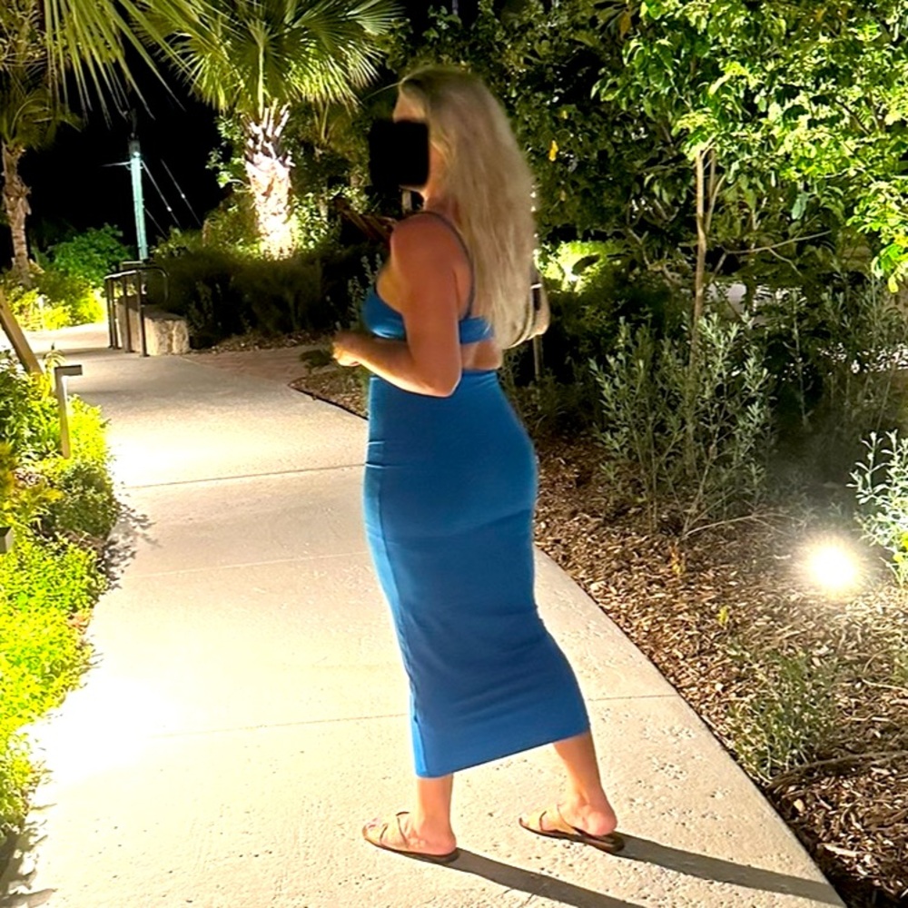 Shien backless stretchy midi dress